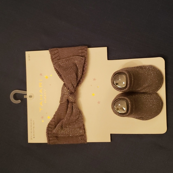Tahari baby headband and booties - Picture 1 of 3